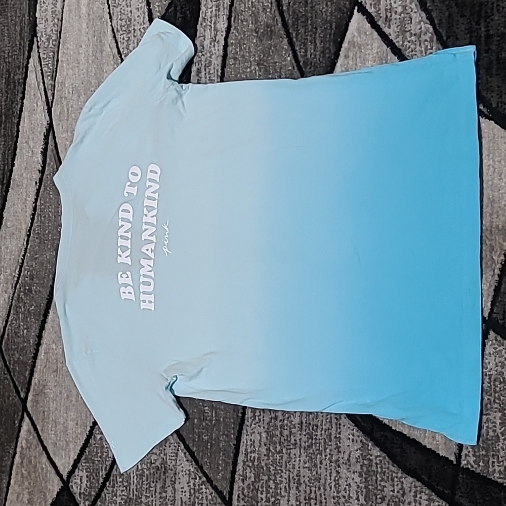 VS PINK 2020 BLUE OMBRE "BE KIND TO HUMANKIND" NOTCH-VNECK CAMPUS FIT TE…